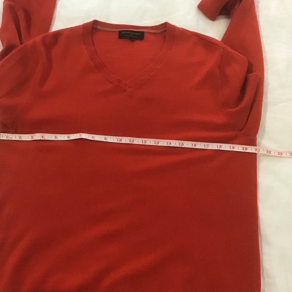 Banana Republic Factory Orangey Red Merino Wool V Neck Sweater, Size L - Picture 12 of 13